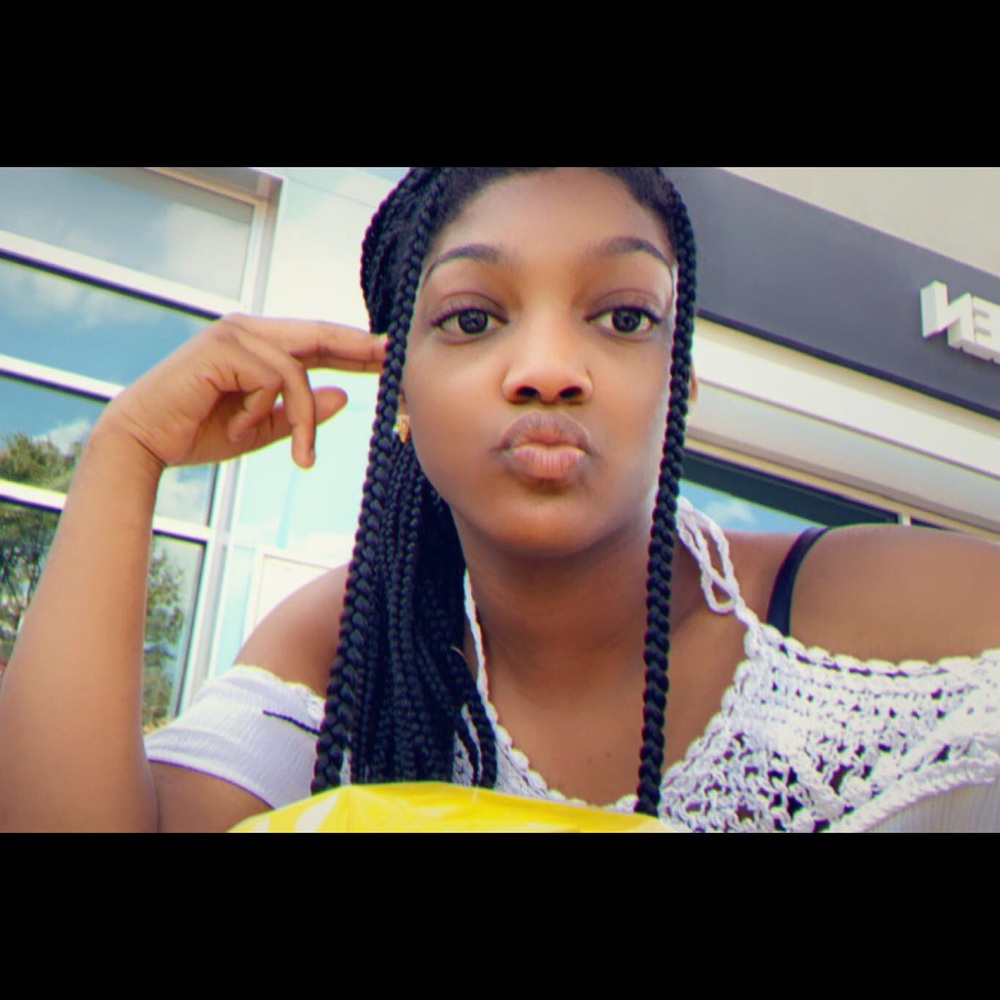 Meet your Posher, Shekinah